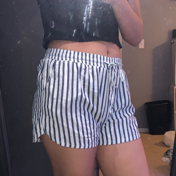 shorts - Picture 2 of 2
